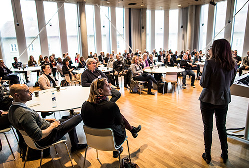 Konference sundhedsinnovation. Inspirationsoplæg om implementering af teknologi i Kbh. Kommune. Foto: Jesper Rais